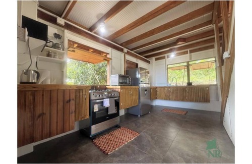 Concordia Cabin | Xanadu Scenic Views + Private Waterfall