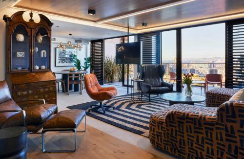 Cape Town City Centre Apartment | Xenia Signature Collection by Totalstay