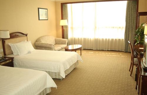 Siming Hotel | Xiamen International Seaside Hotel -Hotel corridor leads to the stone exhibition hall