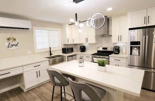 La Presa Apartment | XLNC HOUSE Gillespie 2b1b 20 min to dtown/airport