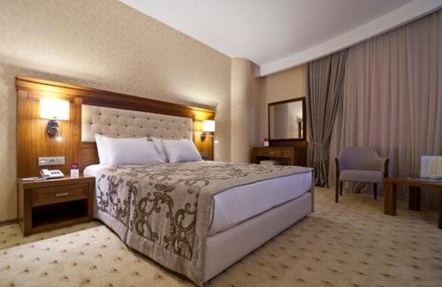 Mezetli Hotel | Yücesoy Liva Hotel Spa & Convention Center Mersin