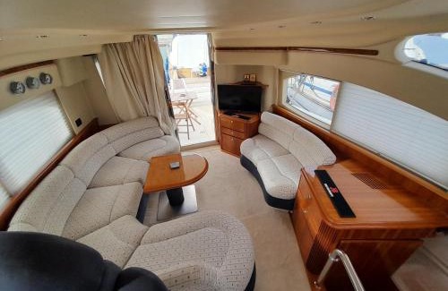 Old Town Boat Rental | Yacht Azimut 42 - La Perla