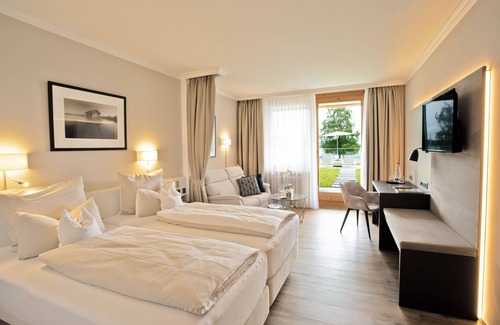 Prien am Chiemsee Hotel | Yachthotel Chiemsee