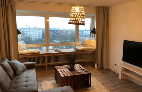 North Geestemund Apartment | Yachtpanorama Weser und Yachthafenblick 1 Zi 7OG
