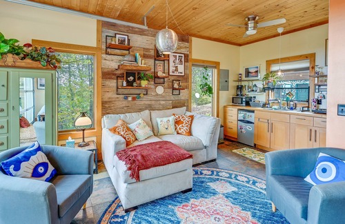 Stokes Apartment | Yadkin River 'Treehouse'~ Miles of Trails On-Site