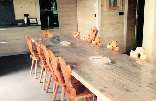 Montgellafrey Ski Chalet | YAKUSH CHALET NEAR CENTER 12 PEOPLE