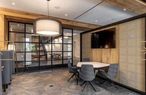Mill River Apartment | Yale Luxury Modern Mid-rise Downtown New Haven, CT