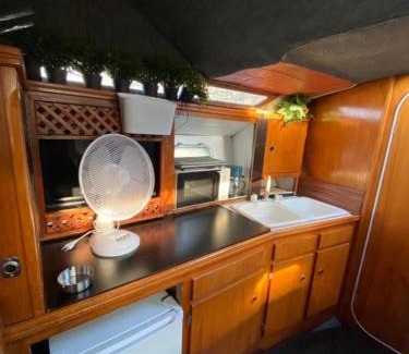 Gijon Boat Rental | Yate en Gijon , experiencia única