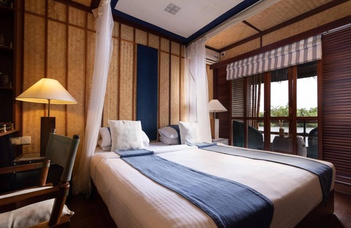 Aturuwella Boat Rental | Yathra Houseboat