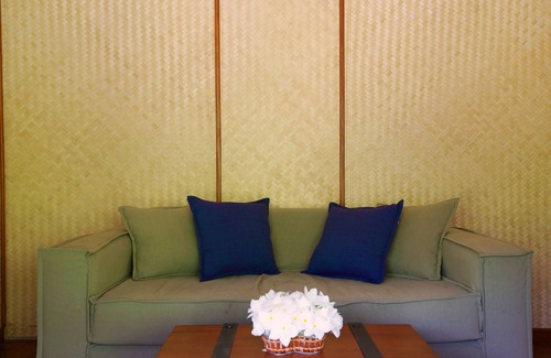 Aturuwella Boat Rental | Yathra Houseboat