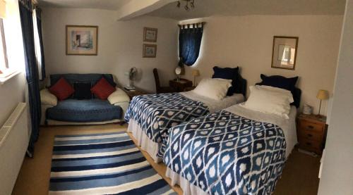 Little Stukeley House | Ye Olde Globe & Chequers