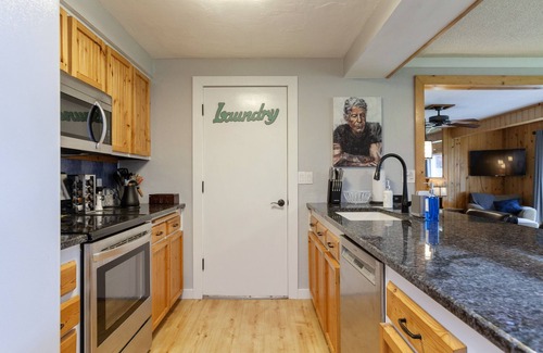 Florence House | Year Round Fun - Dog Friendly!