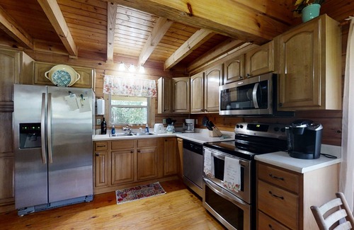 Newport Cabin | Yellow Cabin On The River 2 Bedroom Cabin by RedAwning
