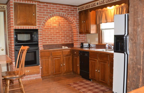 Hopewell House | Yellow Creek Cottage located overlooking Yellow Creek & near Lake Raystown.