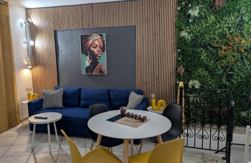 Gex Apartment | Yellow Dream Corner Gex