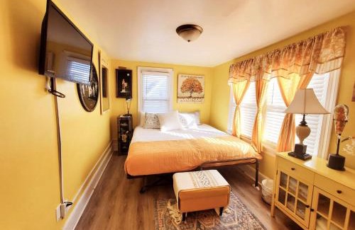 Dover House | Yellow Rm Dover- Del State, Bayhealth- Dov Base