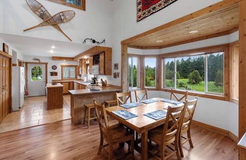 Emigrant House | Yellowstone Mountain Home-Secluded custom home near Yellowstone with privacy!