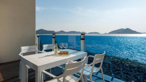 Hwajeong House | Yeosu Baraboda Ocean View Pension
