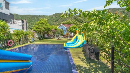 Pokchon House | Yeosu Noeul Walk Pet Pension