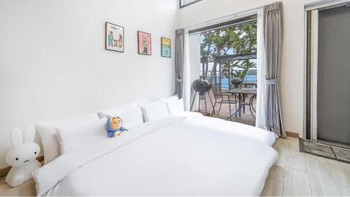 Musilmok House | Yeosu Sea&Blue Family Pension