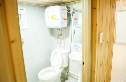 Tojungdo House | Yesan Deoksan Charcoal Land Pension