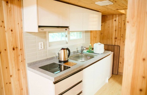 Tojungdo House | Yesan Deoksan Charcoal Land Pension