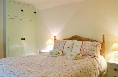 Liphook House | Yew Tree Cottage