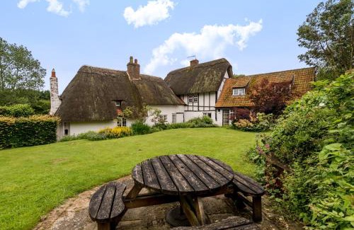 Moulsoe House | Yew Tree Cottage