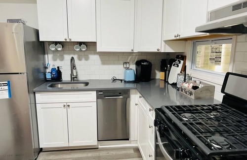 Bloomfield House | 💛 Yew Villa 💛 Cozy 2 BR Central Location