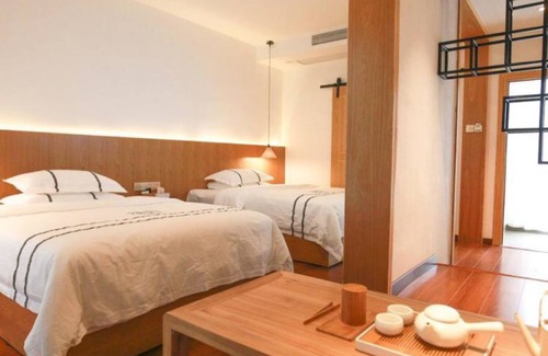 Fenghuang House | Yinlu Bedroom Fenghuang Hongqiao Shop