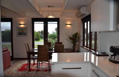 Adventure Bay House | Yolla Beach House A Quiet Relaxing Getaway