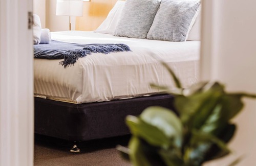 George Town Hotel | York Cove Hotel