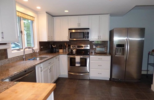 York Harbor House | York Harbor home 0.6 mi to beach! Sleeps 12 in 5 bedroom, 2.5 bath w/rec room!