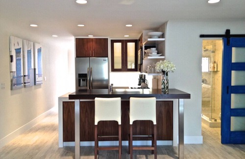 San Clemente Condo | 🌺Your ACTUAL Ocean View2 - Walk to Restaurants - inches to sand🌺