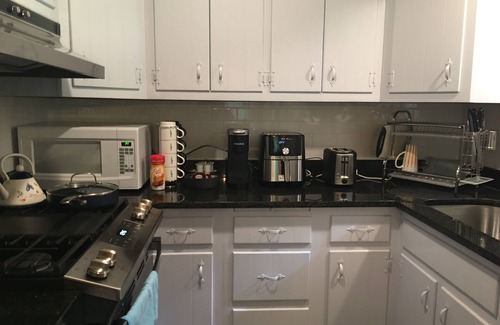 Ross Township House | Your Comfy Home in Pittsburgh with King beds and free parking