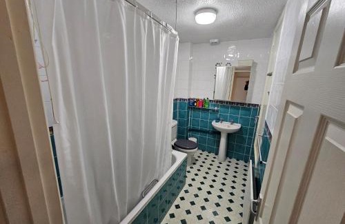 Grove House | Your Cozy Home Away From Home