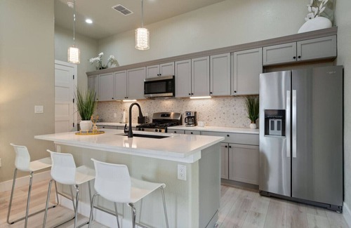 St. Johns House | Your Gated Retreat with 3 Unique Rentals Near DT