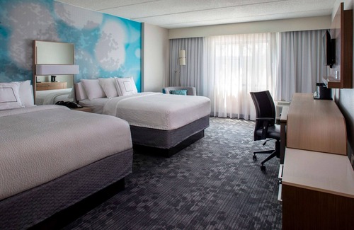 Norcross Hotel | Your Home Away From Home! 4 Relaxing Units, Pool, Free Parking, Pets Allowed