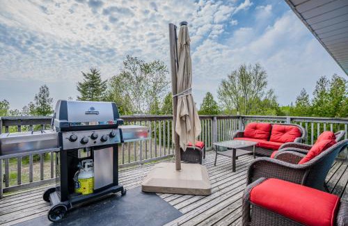 South Bruce Peninsula House | Your Lakeside Retreat In Howdenvale