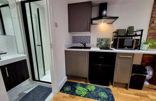 Haselbury Apartment | Your London Escape - Cosy Studio w fast Wi-Fi & free onstreet parking