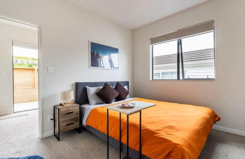 Massey House | Your Modern Private Room Awaits in Westgate