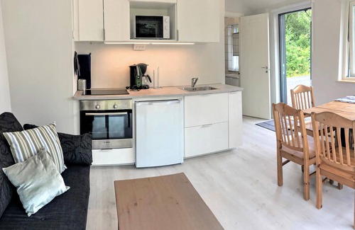 Svanshall House | Your modern, small vacation home near the sea.