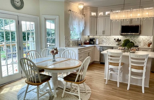 Hendersonville House | Your new home away from home! Make your Nashville visit one you'll never forget!