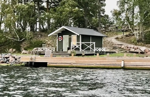 Varmdo Cottage | Your own peninsula with beaches, private docks, amazing sunset and motor boat