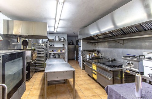 Bigues I Riells Villa | Your own private hotel 30 min to BCN for 25 guests