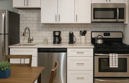 Near West Side Apartment | Your Perfect 2BR Home w/Parking