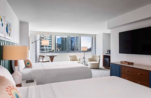 Downtown Chicago Resort | Your Relaxing Getaway Awaits! 4 Posh Units, Pets Allowed, Near Picasso Statue