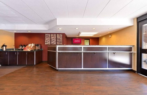 Secaucus House | Your Relaxing Getaway Awaits! Budget-friendly Accommodation, Pets Allwoed