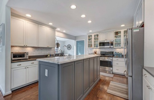 Captain's Cove House | Your Song - Gorgeous Waterfront in Captain's Cove!