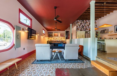 Bywater House | Your Ultimate NOLA GROUP Getaway 5BR/3BA Bywater 1 Mi from French Qtr, Sleeps 10